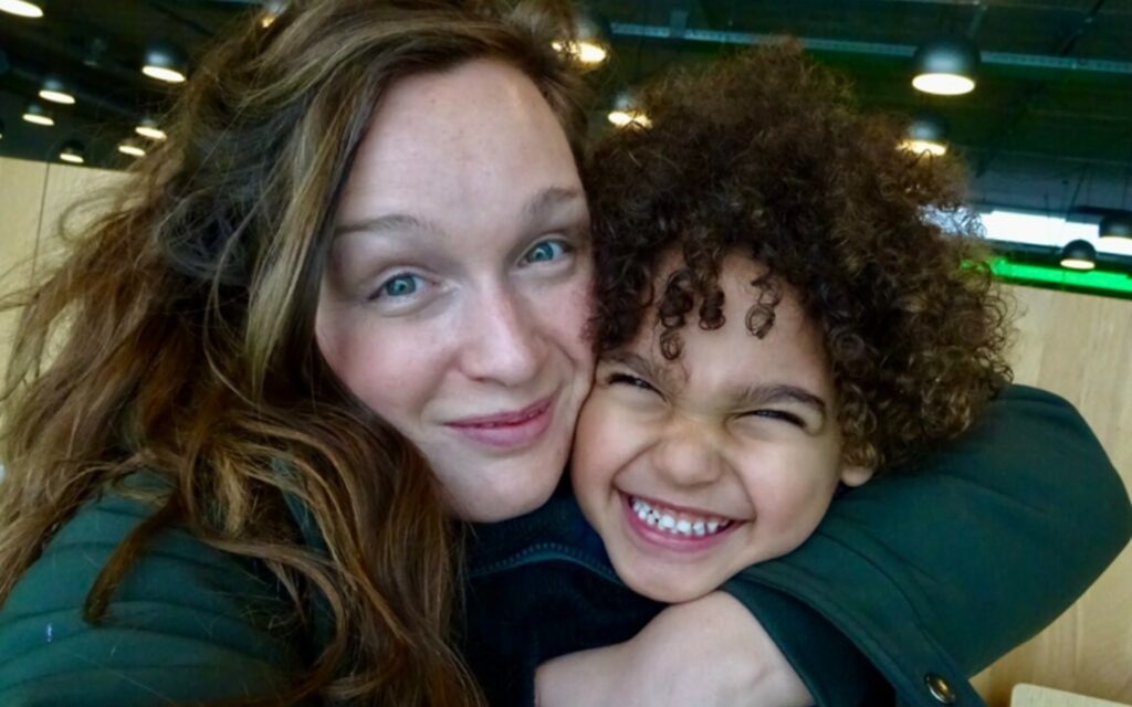 Gelukkig alleenstaande moeder